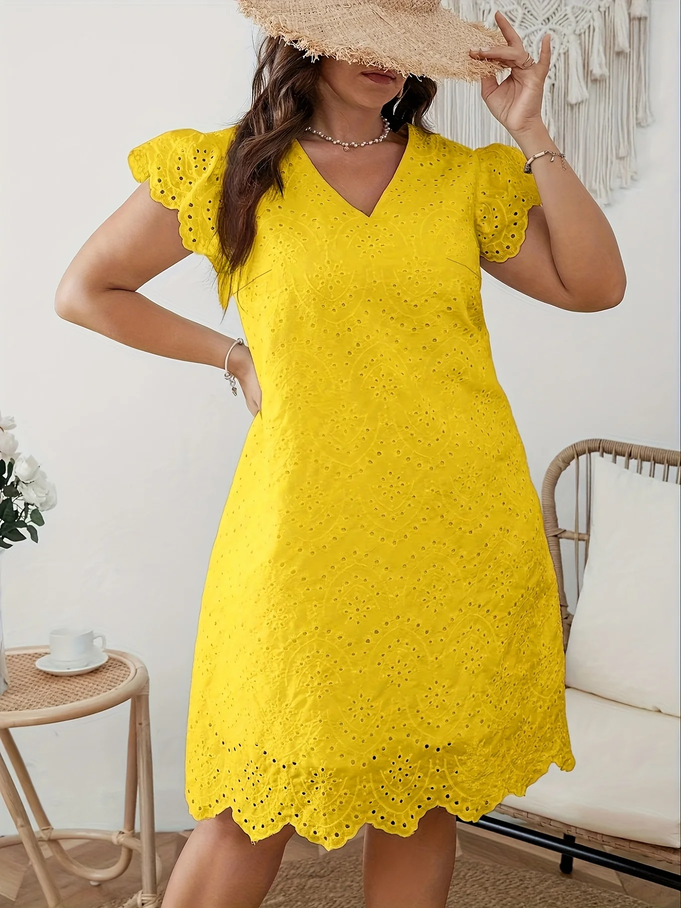 Ladies' elegant solid color woven dress in plus size